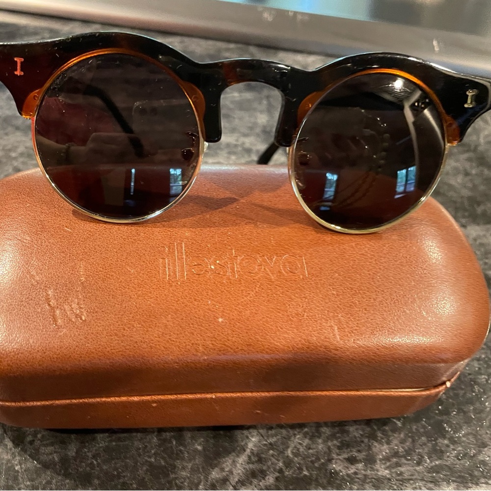 Illesteva sunglasses